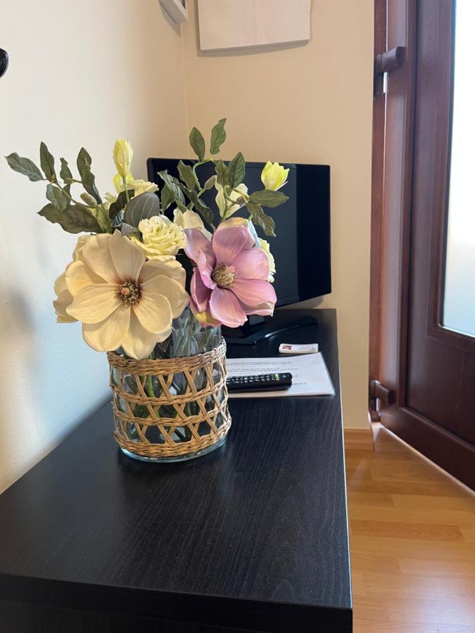 Casa Mimosa Apartment Канобио Екстериор снимка